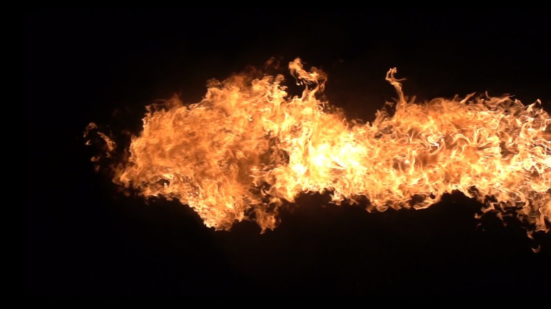 strong-fire-on-right-side-2022-08-04-10-34-12-utc